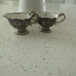 Elegant Silver Creamer and Sugar Set